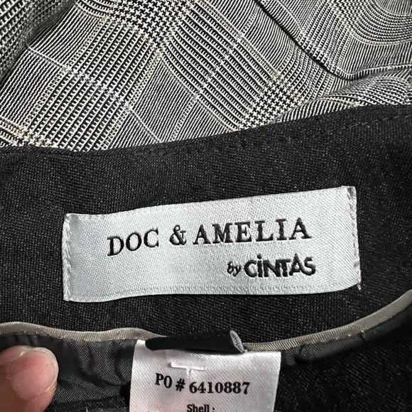 Doc & Amelia by Cintas 
size 8 - Picture 13 of 13